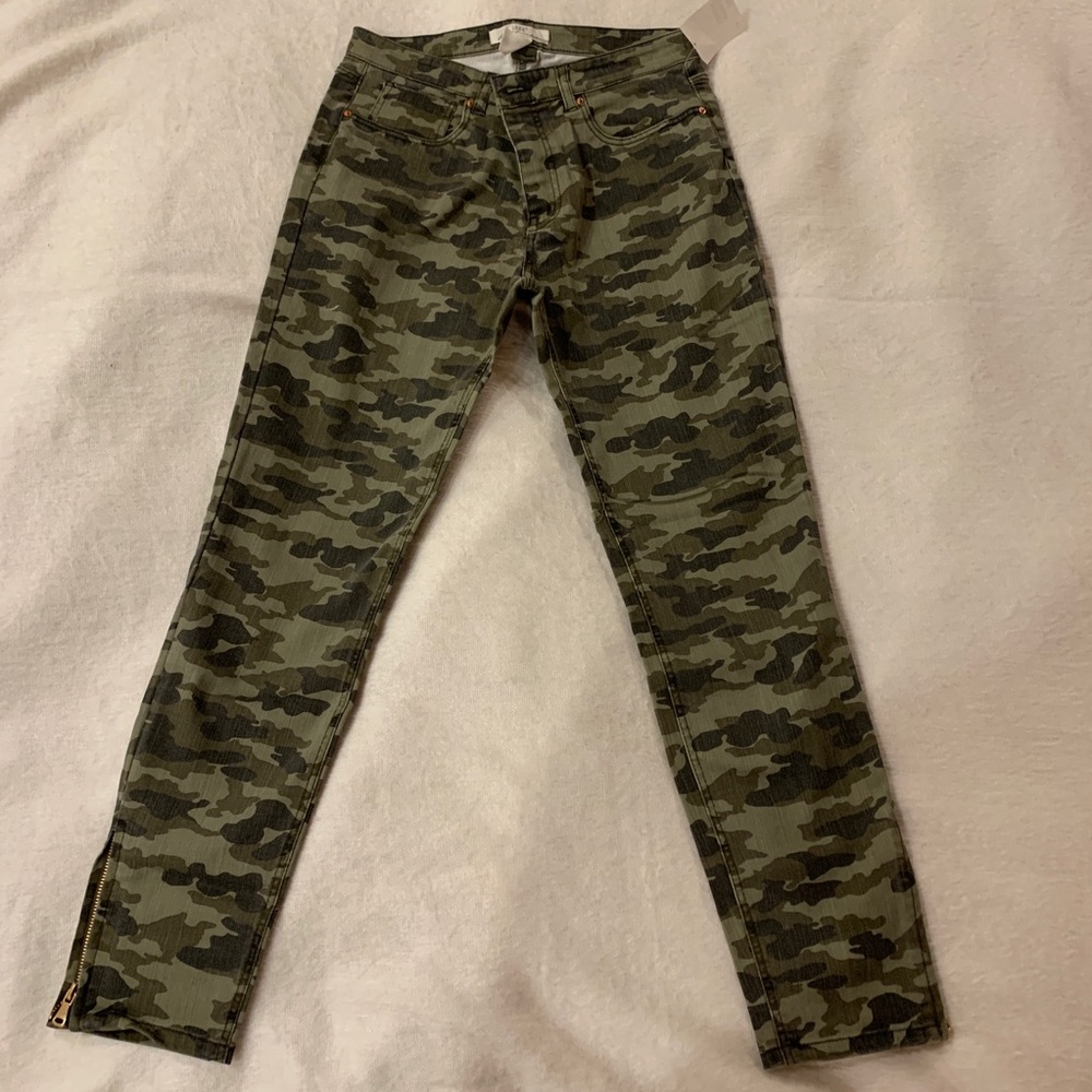 CAMO PANTS - Picture 2 of 5